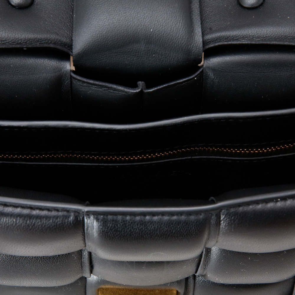 BOTTEGA VENETA(USED)보테가베네타 체인 패딩 카세트백